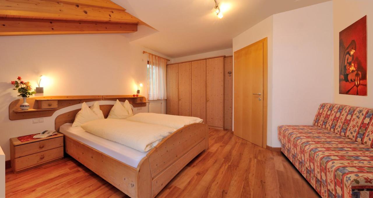 Stoanpeppelehof Apartment Fiumes ภายนอก รูปภาพ